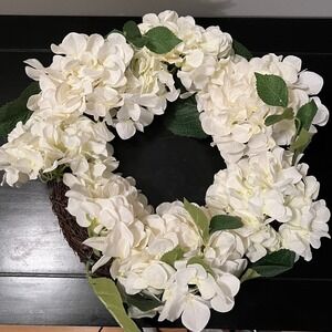 Century Source White Hydrangea Wreath Home Decor 14in White Brand New Floral